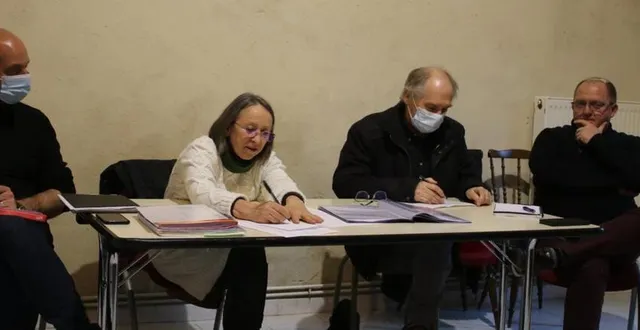 photo  claudie moulard (2e à gauche), présidente, accompagnée des membres du bureau.  &copy;  ouest-france 