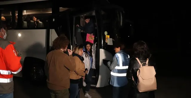 photo  les 27 réfugiés ukrainiens étaient arrivés tardivement, le 22 mars 2022, au lude.  &copy;  ouest-france 