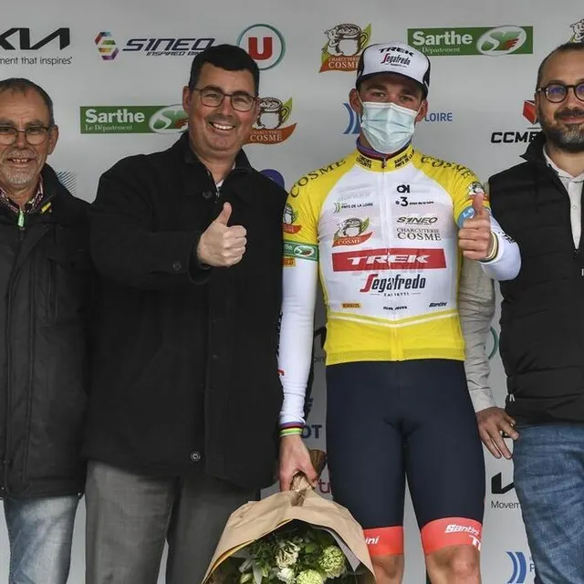 photo mads pedersen porte le maillot jaune pour cette troisième étape du circuit de la sarthe.  ©  le maine libre – denis lambert