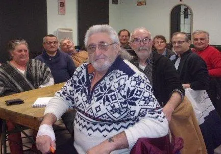 photo  la nouvelle équipe du comité, autour de louison payen.  &copy;  le maine libre 