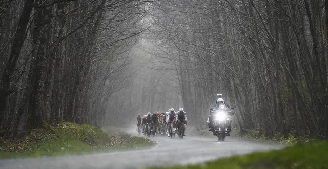 photo  ce jeudi, la pluie n’a pas perturbé la troisième étape du circuit de la sarthe. la dernière étape, ce vendredi, pourrait être écourtée si les conditions météo ne sont pas favorables.  &copy;  le maine libre – denis lambert 