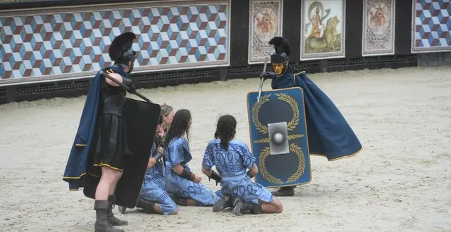 photo  les épesses (vendée), vendredi 8 avril 2022. à l’image du « signe du triomphe », le puy du fou continue d’investir aux épesses. sans perdre de vue l’étranger.  &copy;  co – josselin clair 