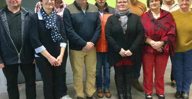 photo  le comité des fêtes est mobilisé pour le lancement du concours communal de fleurissement.  &copy;  ouest-france 