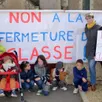 photo  les parents d’élèves de l’école saint-paul ont affiché leur opposition à la fermeture de classe. 