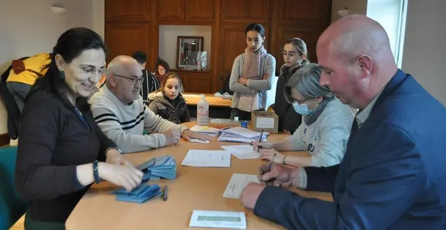 photo  marine le pen arrive en tête dans 11 communes du pays sabolien comme ici à souvigné-sur-sarthe, qui bascule pour la première fois à l’extrême droite.  &copy;  le maine libre 