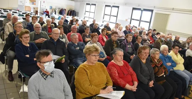 photo  les six clubs de générations mouvement du pays valbraisien étaient réunis à dollon.  &copy;  le maine libre 