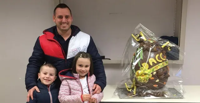 photo  florine leroux et sa famille ont trouvé le poids de l’œuf en chocolat.  &copy;  le maine libre 