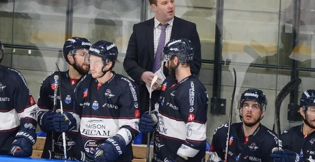 photo  ethan goldberg, le coach de ducs arrivé à l’été 2021, est bien parti pour prolonger à angers.  &copy;  sébastien aubinaud 