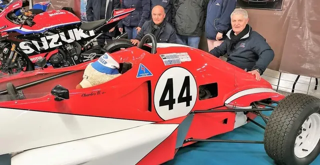 photo  la rondeau, formule de promotion, la dernière fabriquée de sa série en 1985, propriété de charles nicolas, collectionneur de vaas, fera partie des véhicules exposés le 9 juin 2022 une seconde sortie pour la belle, pas facile à sortir.  &copy;  le maine libre 