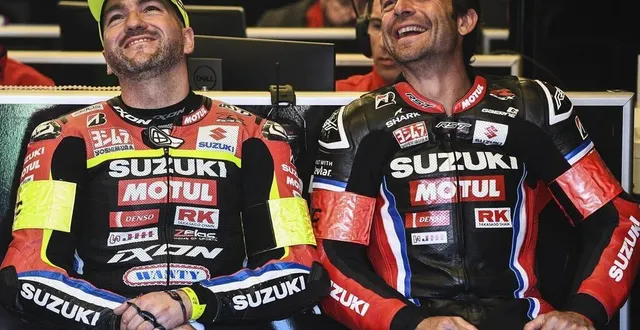 photo  la joie de xavier simeon et sylvain guintoli, vainqueurs pour la deuxième année consécutive.  &copy;  denis lambert 