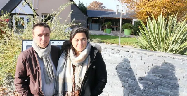 photo  jason et sharon le glatin, de la maison nipa, à fillé-sur-sarthe.  &copy;  archives ouest-france 