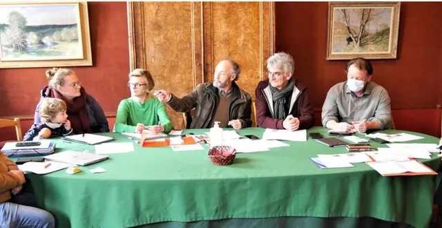 photo  le bureau des amis de saint-céneri, autour du président, marc chatain, a présenté son programme.  &copy;  ouest-france 