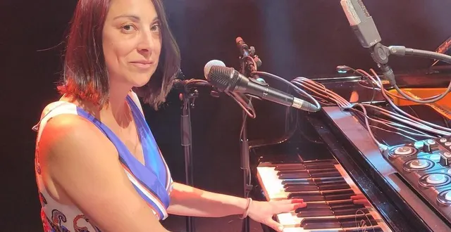 photo  estel transon vous convie dans son univers pour un voyage inaugural intimiste et chaleureux à la salle des concerts du mans (sarthe) ce vendredi 22 avril 2022.  &copy;  ouest-france 