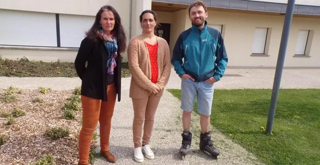 photo  de gauche à droite : les parents d’élèves du conseil d’école, natacha herbinière, laëtitia planchenault et john lainé.  &copy;  ouest-france 
