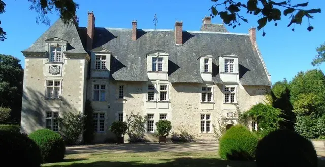 photo  le château de raguin accueille actuellement le tournage du film « le pot-au-feu de dodin bouffant ».  &copy;  archives ouest-france 
