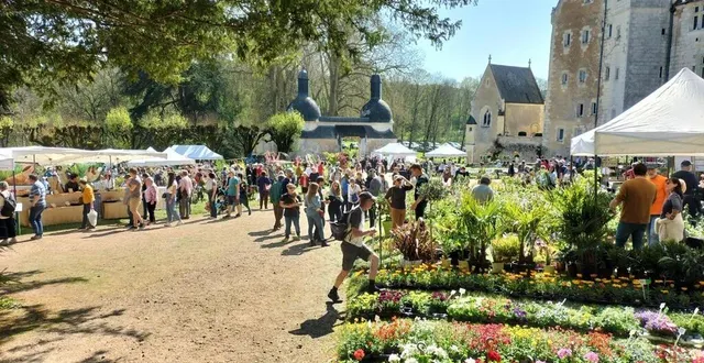 photo  le cadre magnifique du château de courtanvaux contribue aussi à la réussite de la manifestation.  &copy;  tiphaine boulay 