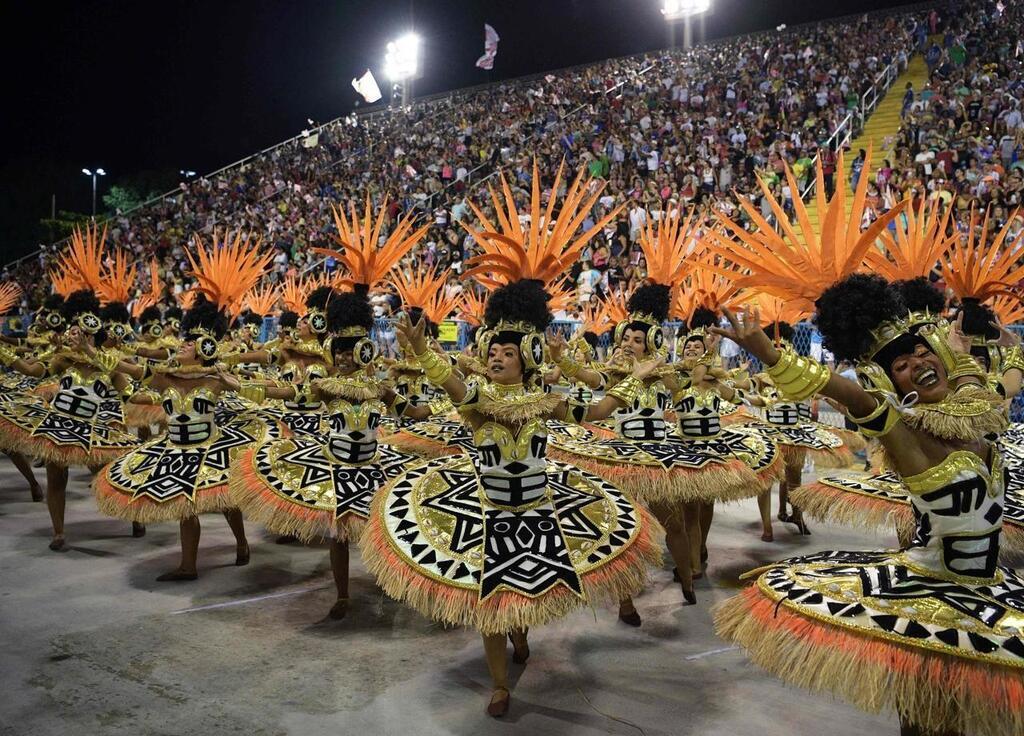 Le Carnaval de Rio est à Moulins au Centre National du Costume de