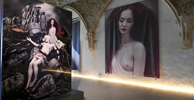 photo  vivoin, vendredi 22 avril 2022. le prieuré de vivoin accueille jusqu’au 24 juillet 2022 l’exposition du photographe gérard rancinan et de l’autrice caroline gaudriault, « le destin des hommes ».  &copy;  le maine libre – yvon loué 