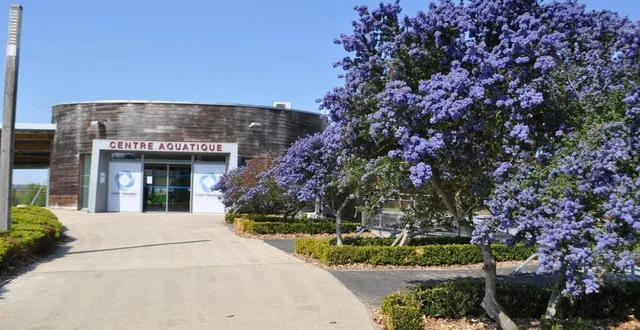 photo  le centre aquatique intercommunal du pays sabolien rouvrira ses portes le lundi 9 mai 2022.  &copy;  archives le maine libre 