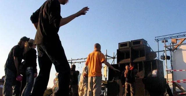 photo  dans un bois privé et sans l’autorisation du propriétaire, 150 personnes participaient à un « rassemblement festif sur fond de musique », selon la gendarmerie (photo d’illustration).  &copy;  archives presse océan 