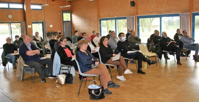 photo  les élus des environs se sont donné rendez-vous à souligné-sous-ballon afin d’assister à la formation dispensée par le pays du mans.  &copy;  le maine libre 