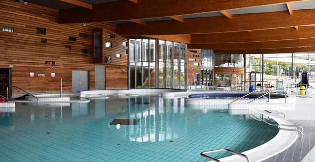 photo  le centre aquatique, ici photographié en juin 2020, ferme ses portes pendant deux semaines.  &copy;  archives ouest-france 