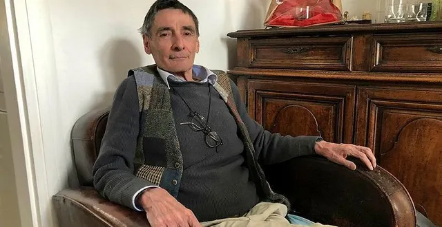 photo  patrick lindet, en avril 2021, à son domicile à alençon.  &copy;  ouest-france 