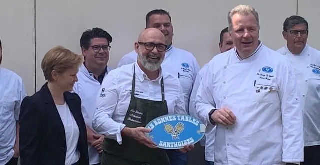 photo  laurent afchain, dignement intronisé et coopté par ses pairs.  &copy;  le maine libre 