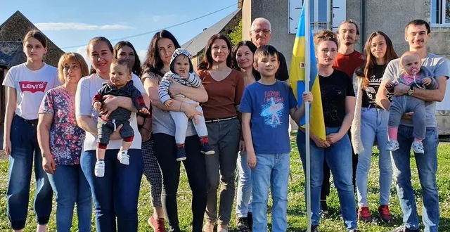 photo  les quatre familles de réfugiés ukrainiens sont arrivées dans la commune de coulans-sur-gée  &copy;  le maine libre 