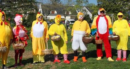 Suc sur Erdre. De dr les de poussins partis la chasse aux ufs