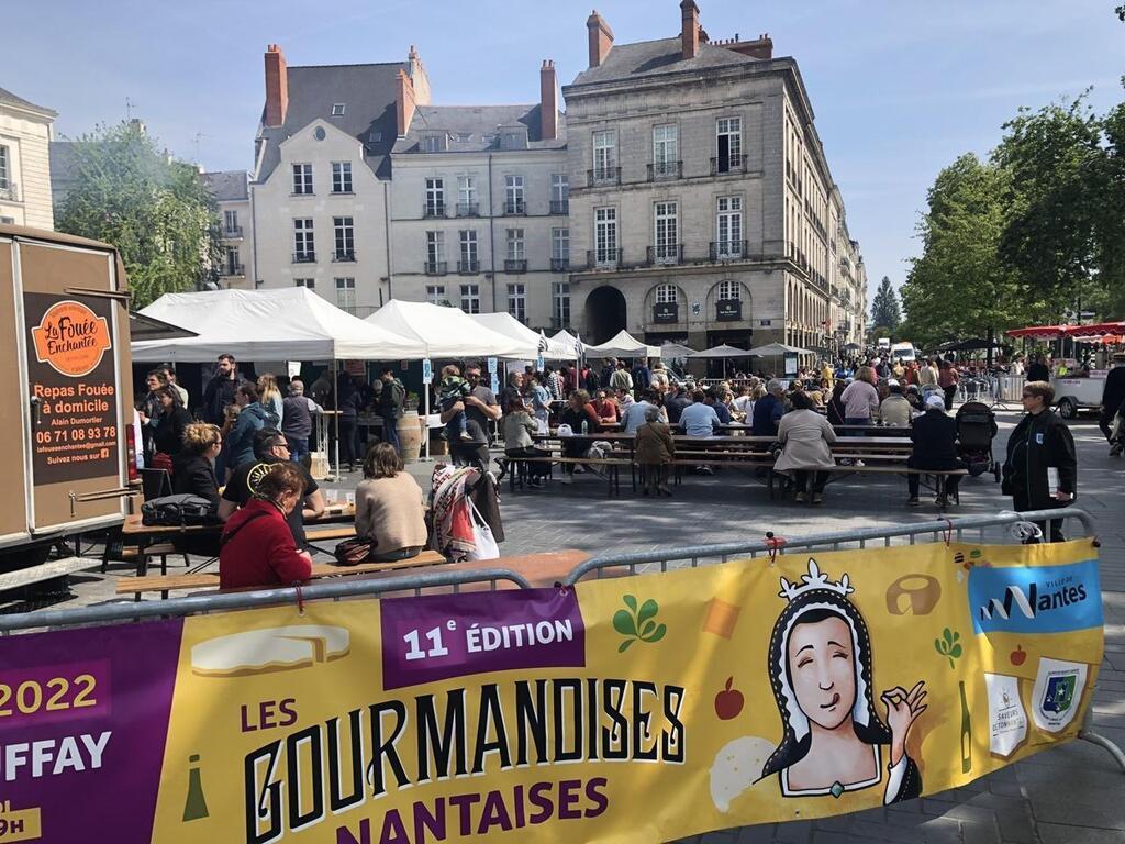 Nantes. Des gourmandises au videgrenier