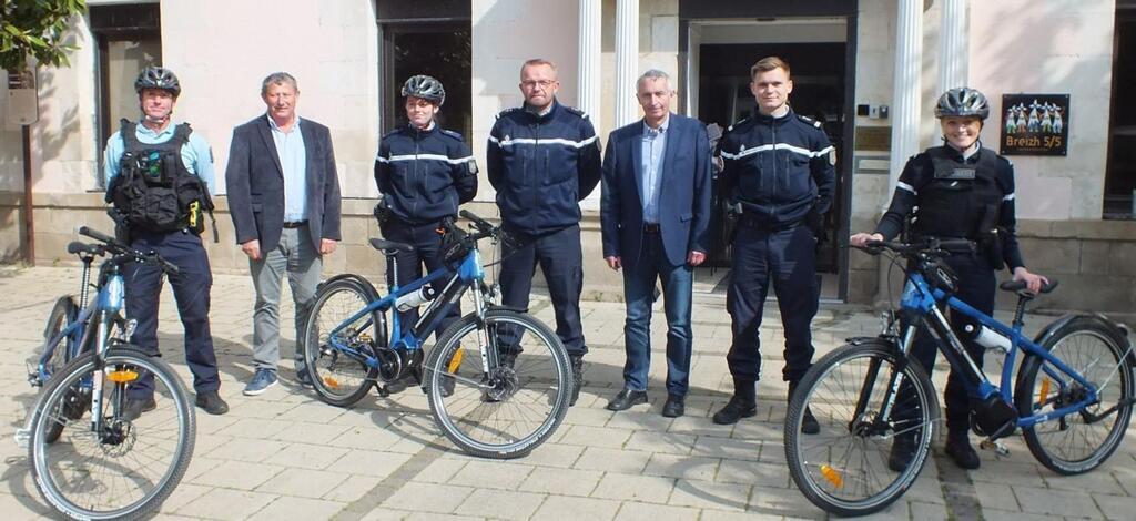 Sarzeau. La gendarmerie passe au v lo lectrique Vannes.maville