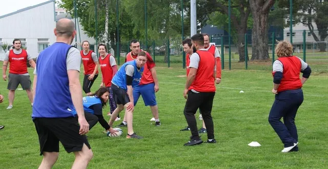photo  segré, le pinelier, jeudi 28 avril. quelque 115 demandeurs d’emploi et recruteurs ont participé à la rencontre sport emploi.  &copy;  co – marie-hélène moron 