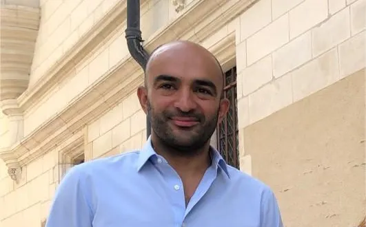 photo  le conseiller municipal et régional angevin arash saeidi (génération. s).  &copy;  ouest-france 