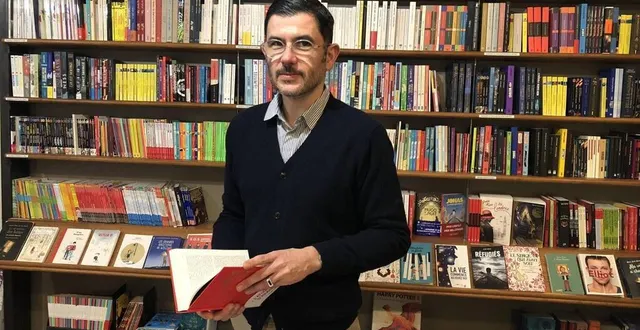 photo  gwendal oulés est le gérant de la librairie jeunesse mancelle récréalivres depuis 2007.  &copy;  archives le maine libre 