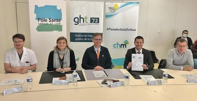 photo  les représentants du pôle santé sarthe et loir (pssl), du centre hospitalier du mans (chm) et de la délégation sarthoise de l’agence régionale de santé (ars) réunis, ce mardi 3 mai 2022, au bailleul.  &copy;   ouest-france 