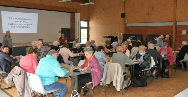 photo  les participants très concentrés à l’énoncé des questions.  &copy;  le maine libre 