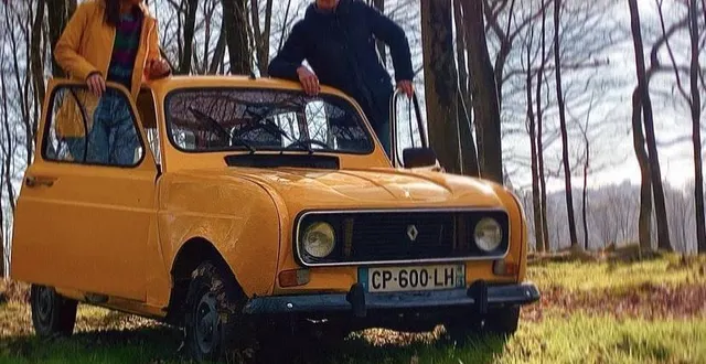 photo  camille et valentin seront à bord de leur belle 4l jaune du 5 au 15 mai.  &copy;  dr 