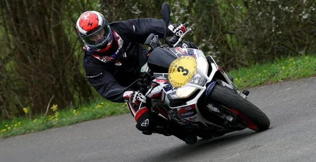 photo  julien toniutti, ici en 2018, va guider des jeunes pilotes.  &copy;  archives arnaud despelchain 