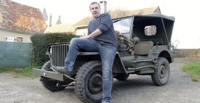 photo  jean-romain thierry, le président de l’association devant sa jeep.  &copy;  ouest-france 