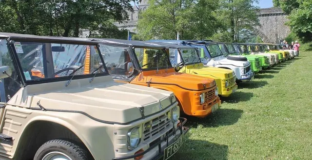 photo  une vingtaine de citroën méhari se sont arrêtées à la halte fluviale de juigné-sur-sarthe, ce dimanche 8 mai 2022, lors d’un rassemblement organisé par la section maine touraine du méhari club de france.  &copy;  ouest-france 