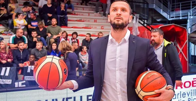photo  après charleville (nm2), fabien calvez va prendre les reines de l’équipe vitréenne de l’aurore vitré basket bretagne en n1.  &copy;  ouest-france 