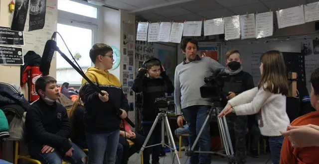 photo  la première semaine de mai, les cours habituels ont été remplacés par une initiation au cinéma avec la réalisation de trois courts-métrages.  &copy;  ouest-france 