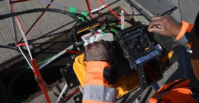 photo  la fibre est désormais déployée dans tout le territoire de la communauté de communes.  &copy;  archives le courrier de l’ouest – laurent combet 