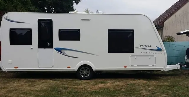 photo  une grande caravane a été volée dans la nuit du lundi 2 au mardi 3 mai à souillé. les malfaiteurs ont fracturé le portail et déplacé deux voitures pour la sortir.  &copy;   propriétaire 
