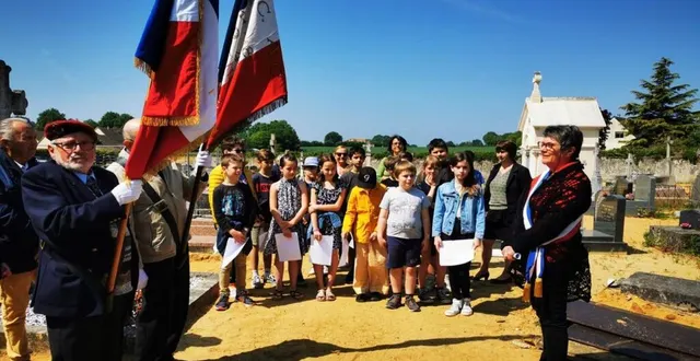 photo  les élèves de cm1-cm2 de voivres étaient à nouveau au rendez-vous des commémorations du 8 mai.  &copy;  ouest-france 