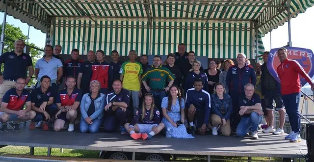 photo  plus de quarante bénévoles ont participé à ce week-end de tournoi régional pour joueurs de u7 à u15 avec les entraîneurs et responsables du club.  &copy;  ouest-france 