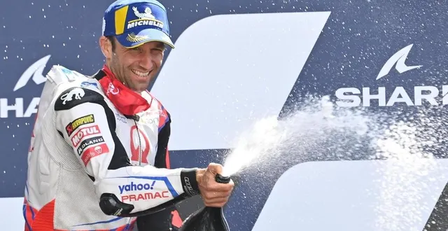 photo  le français johann zarco avait terminé à la deuxième place du grand prix de france moto gp 2021, devant son compatriote fabio quartararo.  &copy;  photo : daniel fouray / ouest-france 