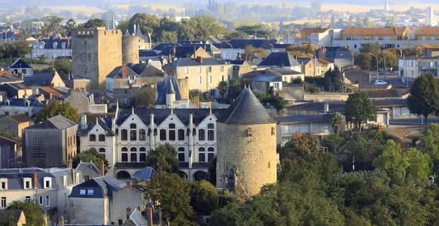 photo  le riche patrimoine de thouars sera mis en valeur à travers ce nouveau label.  &copy;  archives co-benoit felace 
