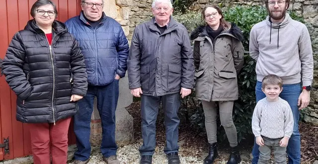 photo  l’association festi’crannes met la dernière main aux préparatifs de la soirée irlandaise.  &copy;  le maine libre 